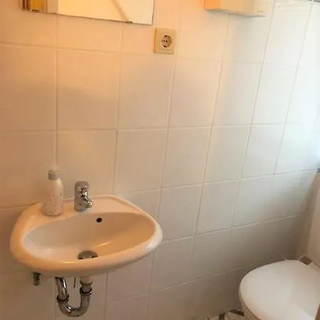 Memelstrasse 6 펜션